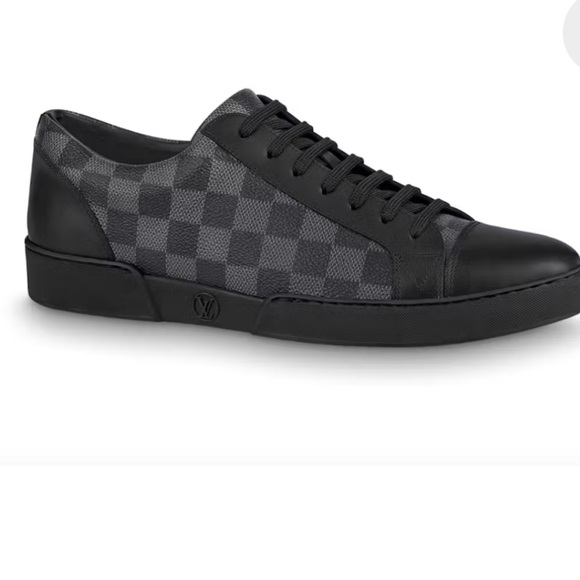 LOUIS VUITTON MATCH UP SNEAKERS IN DAMIER GRAPHITE! - Picture 1 of 7